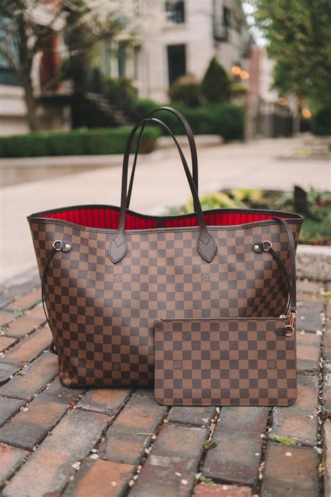 neverfull vs st louis tote.